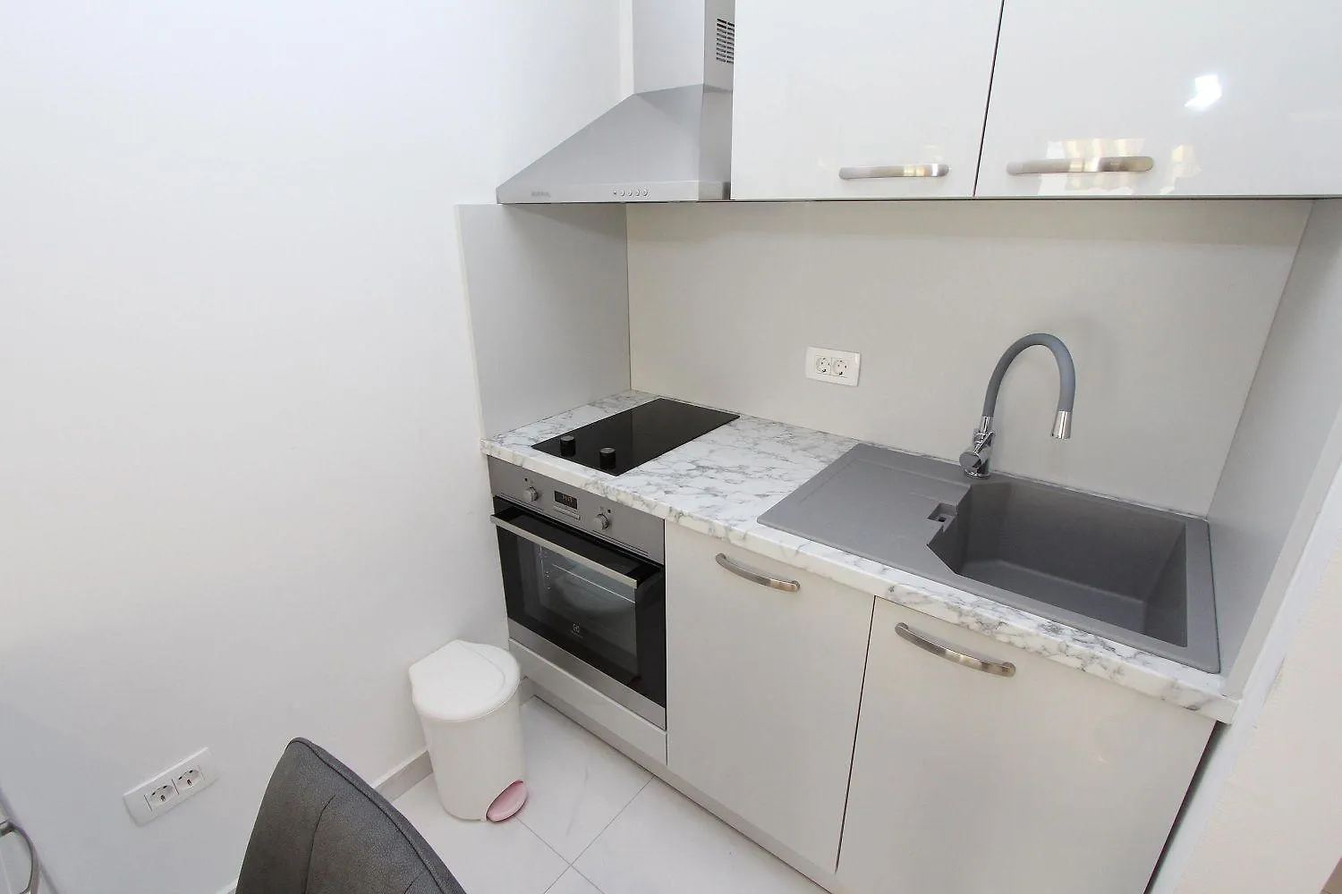 Modernes Apartment Direkt Am Meer Und Nur 400 Meter Zum Strand - In Rovinj 0*,  Hırvatistan