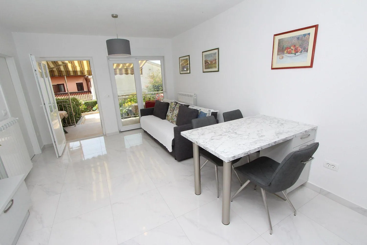 Modernes Apartment Direkt Am Meer Und Nur 400 Meter Zum Strand - In Rovinj